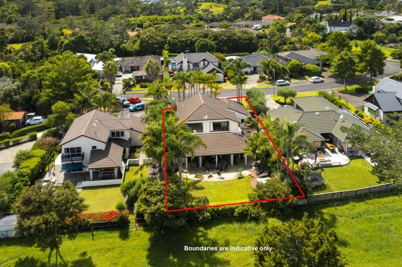 8 Monkton Close, Greenhithe, Auckland - Carousel 2