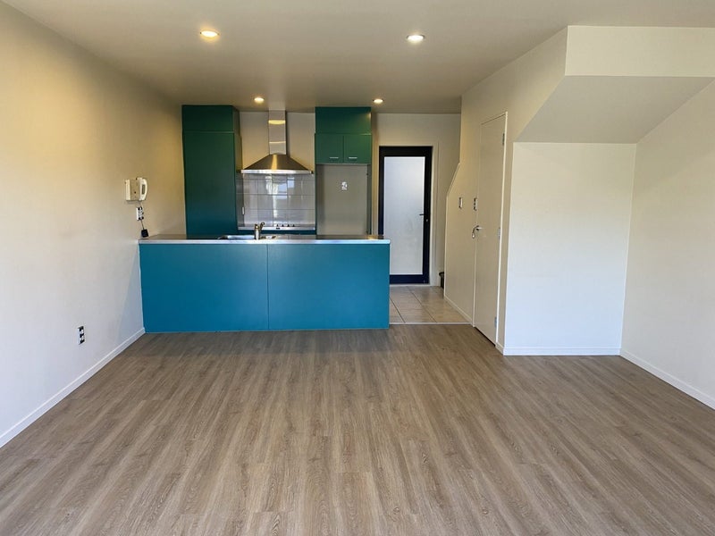 16/3 Burton Street, Grafton, Auckland - Carousel 1