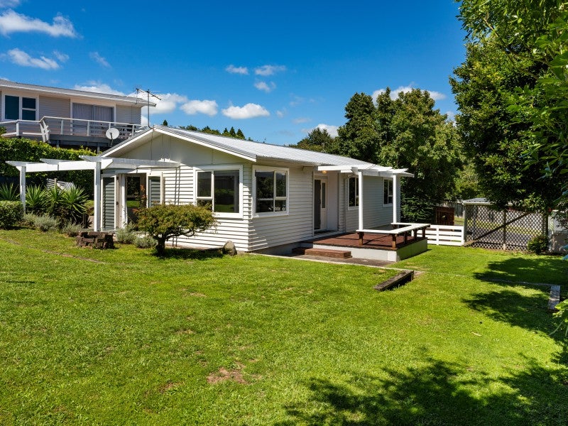 11 Anne Street, Ferndale, New Plymouth - Carousel 20