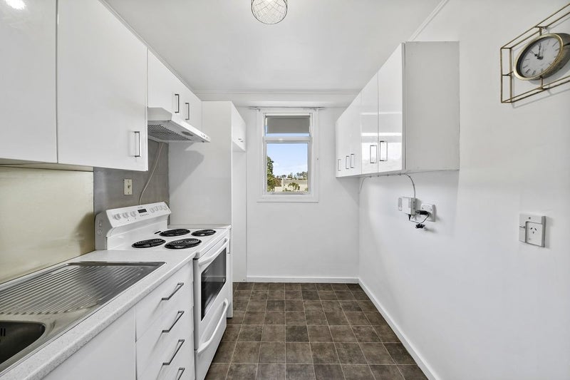 5/41 Barber Grove, Moera, Lower Hutt - Carousel 2