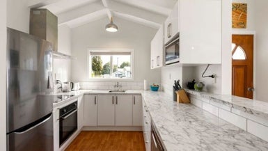 14 Purcell Place, Melville, Hamilton - Carousel 1