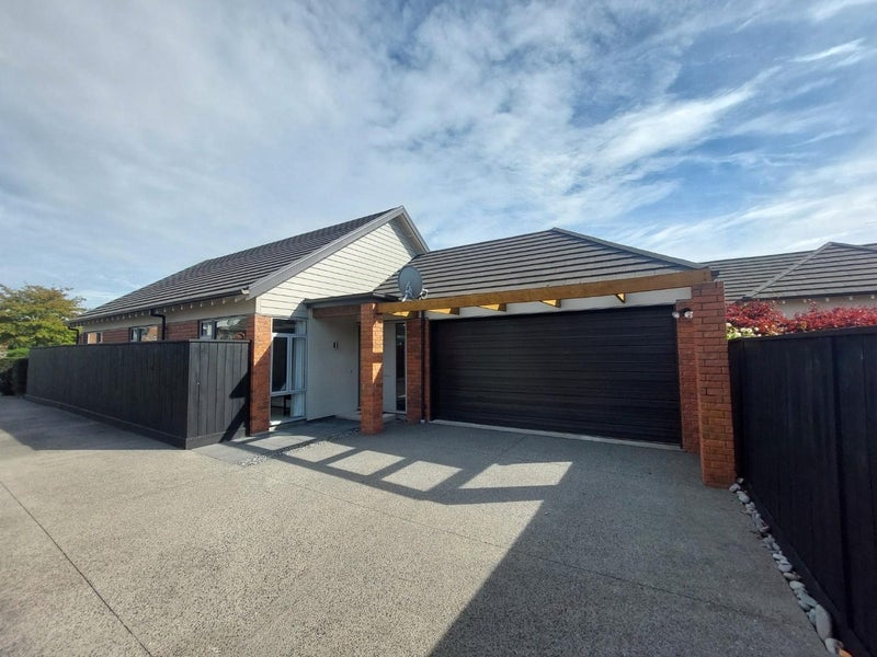 31 Henley Green, Northwood, Christchurch - Carousel 10