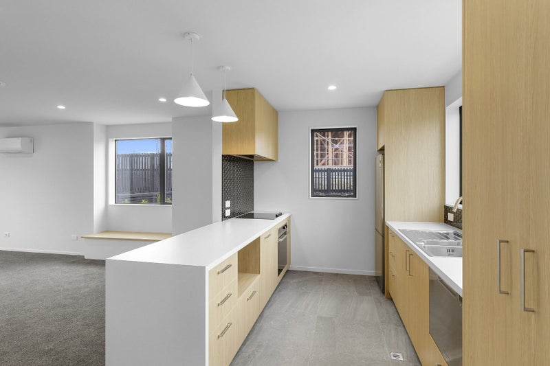 58 Oakum Road, Whitby, Porirua - Carousel 1