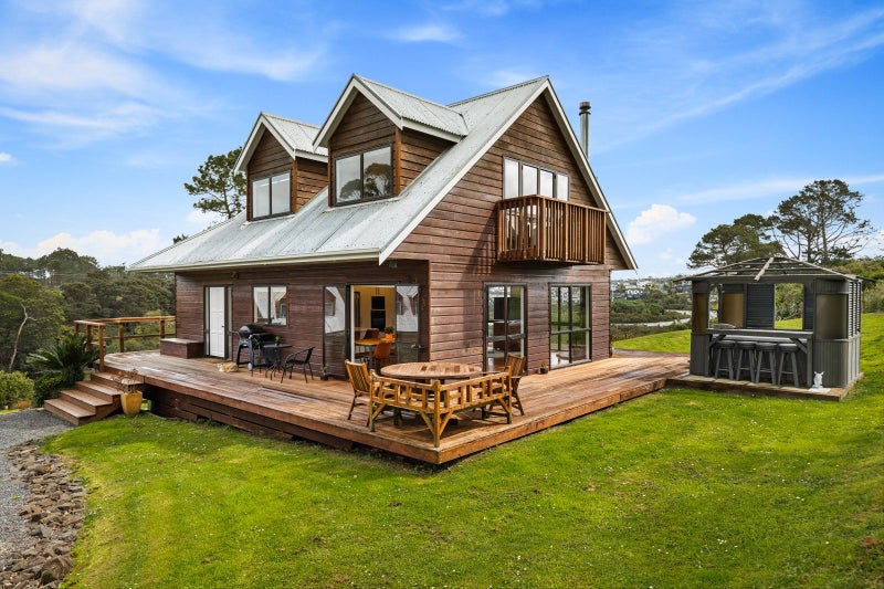 106 Barrett Road, Riverhead, Albany - Carousel 1