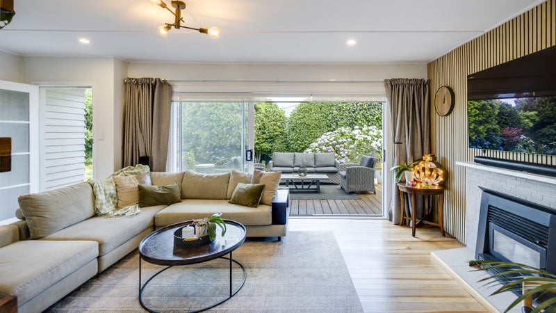 108 Harlech Street, Mayfair, Hastings - Carousel 1