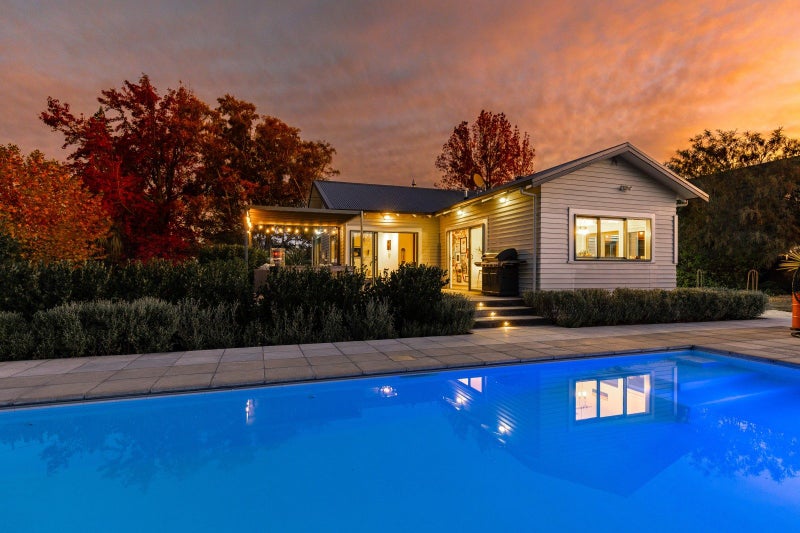 12 Lakings Road, Springlands, Blenheim - Carousel 1