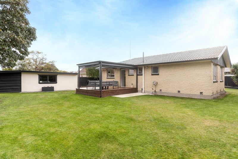 8B Curzon Place, Parklands, Christchurch - Carousel 1