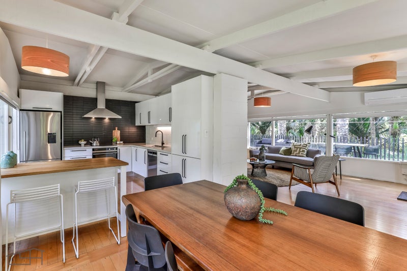 107 Waima Crescent, Titirangi, Auckland - Carousel 1