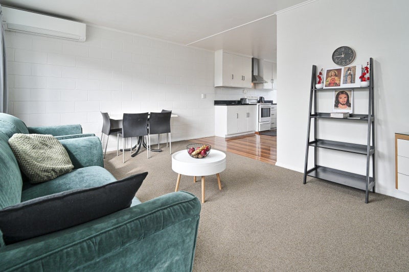 2/204A Park Road South, Akina, Hastings - Carousel 2