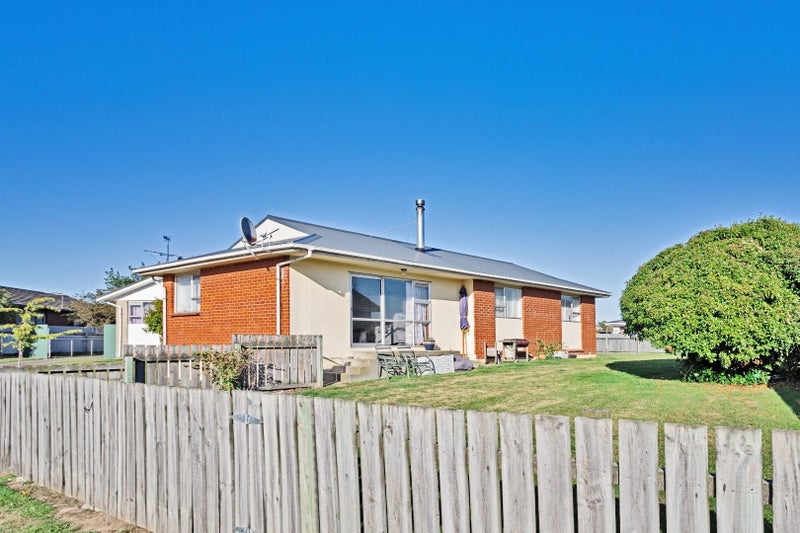 20 Argyle Street, Mornington, Dunedin - Carousel 1