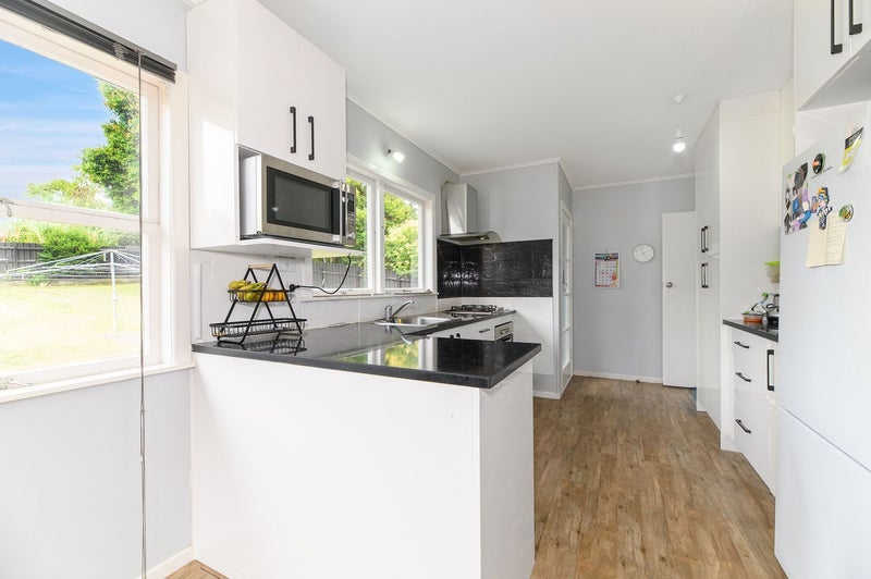 71 Dundale Avenue, Blockhouse Bay, Auckland - Carousel 1