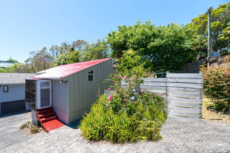 1/24 Sunnyside Road, Sunnyvale, Auckland - Carousel 1