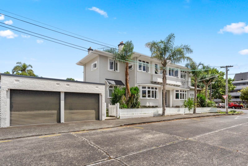 25 Carlton Gore Road, Grafton, Auckland - Carousel 1