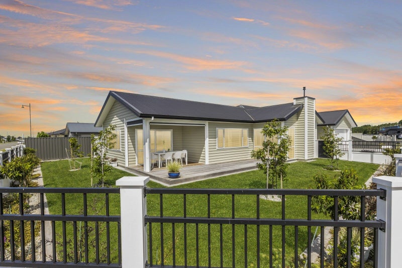 18 Manapouri Street, Poraiti, Napier - Carousel 1