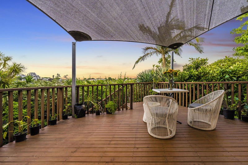 49 Pembroke Crescent, Glendowie, Auckland - Carousel 2