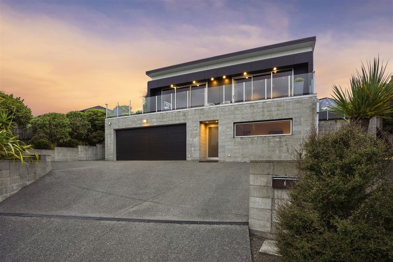 6 Rosthwaite Place, Westmorland, Christchurch - Carousel 1