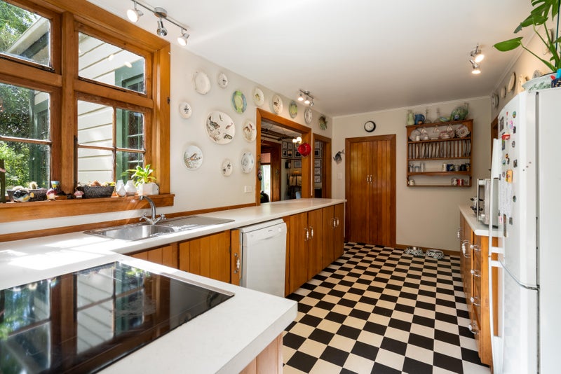 1 Kilgour Street, Roseneath, Dunedin - Carousel 2