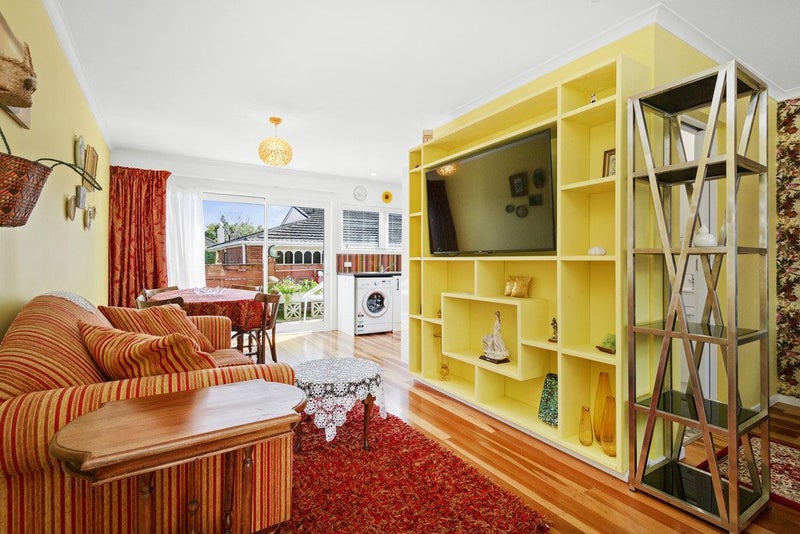 1-20/27 Whites Line West, Woburn, Lower Hutt - Carousel 2