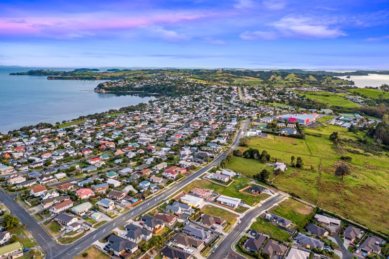 31 Hewson Drive, Snells Beach, Snells Beach - Carousel 24