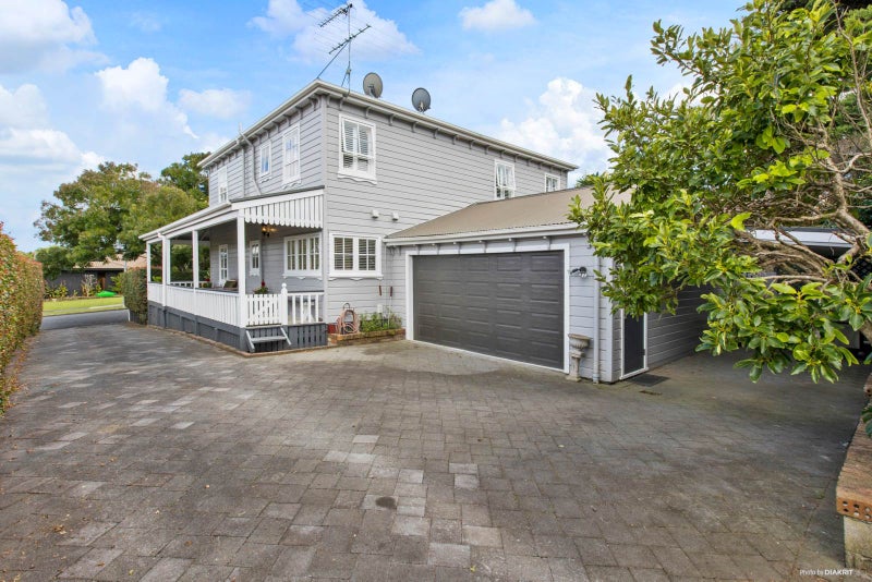 12 Parramatta Place, Botany Downs, Auckland - Carousel 2