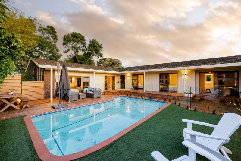 22 Hillary Street, Chedworth, Hamilton - Carousel 2