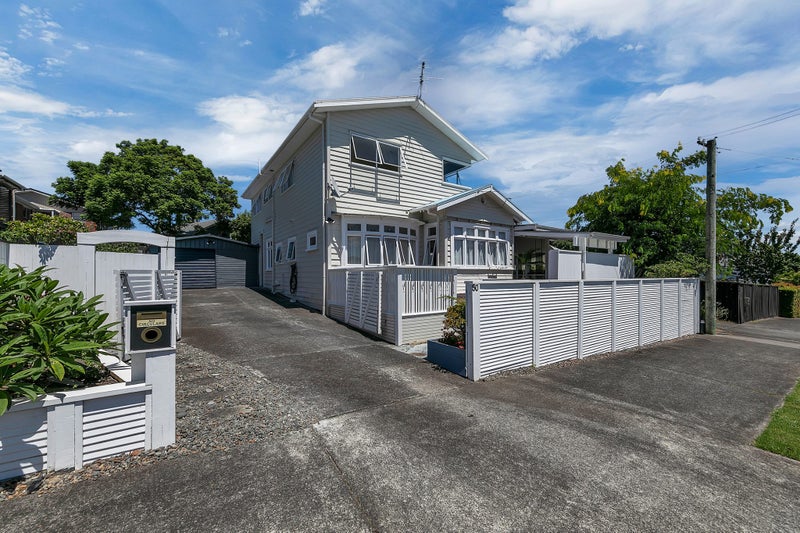 50 Springfield Road, Morningside, Auckland - Carousel 1
