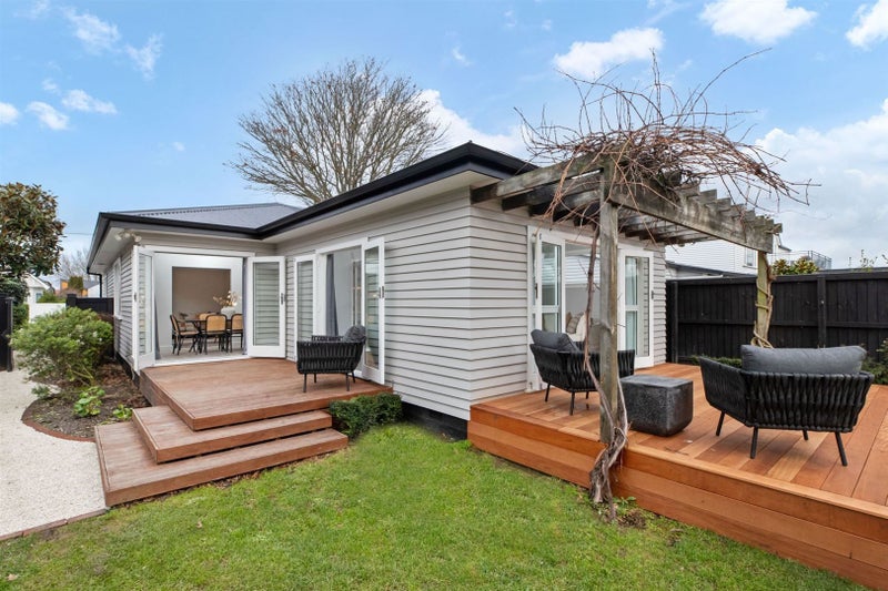 51 Hawkesbury Avenue, St Albans, Christchurch - Carousel 2