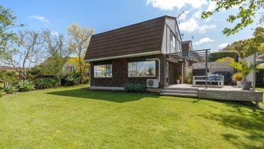 2/3 Regia Close, Half Moon Bay, Auckland - Carousel 1