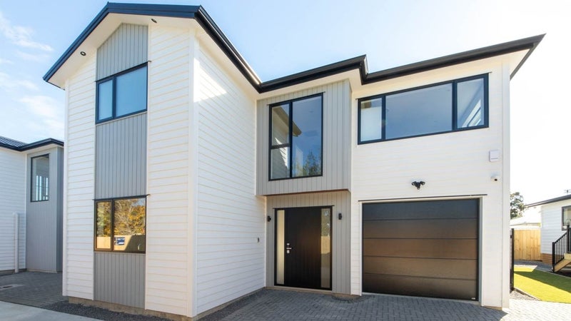 56B Riverpark Crescent, Henderson, Auckland - Carousel 1