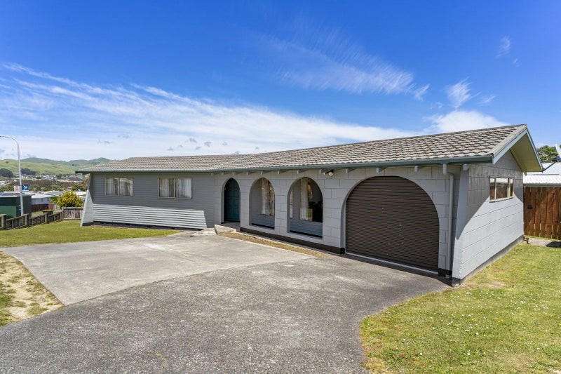 62 Desert Gold Street, Ascot Park, Porirua - Carousel 1