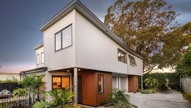 3/14 Waddell Avenue, Point England, Auckland - Carousel 1