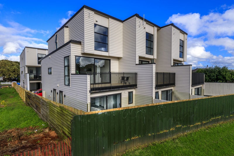 4C Kahu ROAD, Panmure, Auckland - Carousel 2