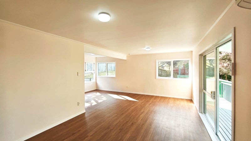 60 Langana Avenue, Browns Bay, Auckland - Carousel 2
