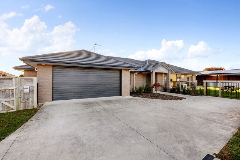 31 West Thompson Street, Leamington, Cambridge - Carousel 1