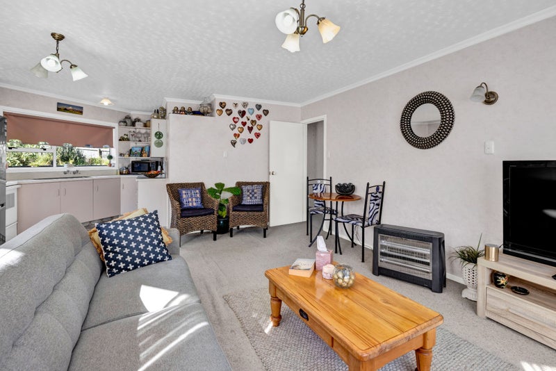 2/19 Lorna Street, Lynmouth, New Plymouth - Carousel 2