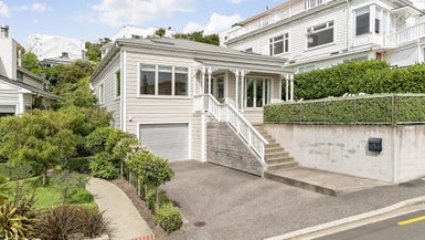 5 Wesley Road, Kelburn, Wellington - Carousel 1