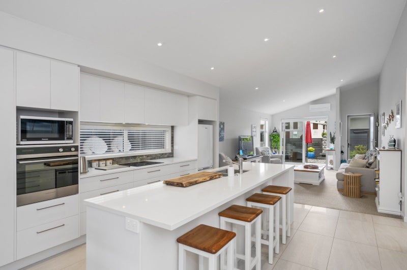 37 St Pauls Drive, Brookfield, Tauranga - Carousel 18