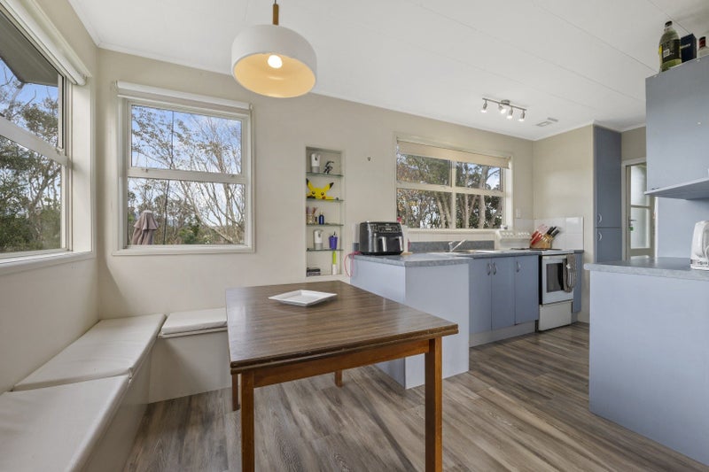 8A Elm Grove, Westown, New Plymouth - Carousel 1