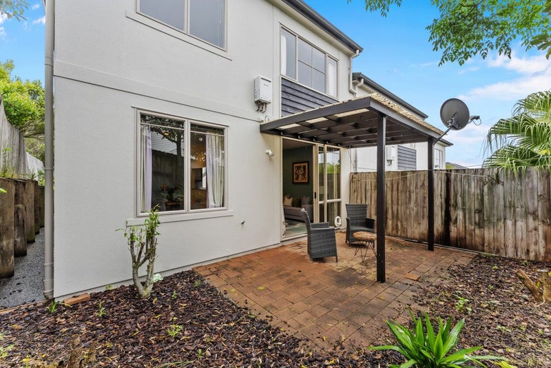 3/30 Fields Parade, Oteha, Auckland - Carousel 24