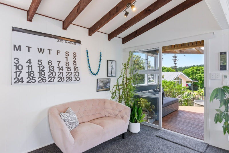 628 Waitarere Beach Road, Waitarere Beach, Levin - Carousel 2