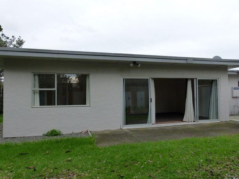 16 Eruini Street, Waikanae Beach, Waikanae - Carousel 2