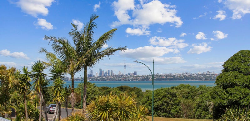 4 Waikura Drive, Te Atatu Peninsula, Auckland - Carousel 2