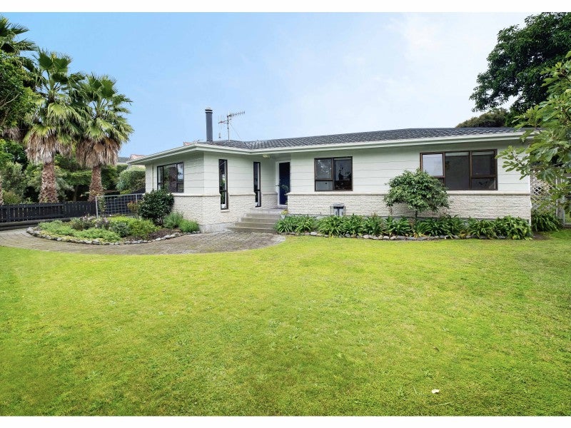 4 Thurley Place, Bay View, Napier - Carousel 1