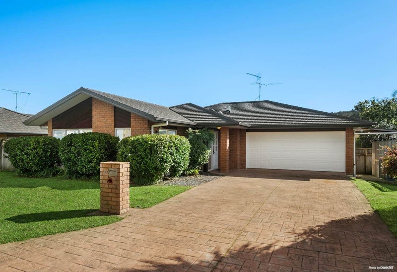 10 Darimouth Place, Albany, Auckland - Carousel 1