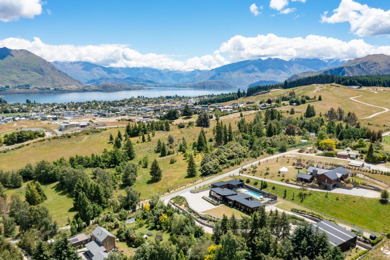 6 Wineberry Lane, Wanaka - Carousel 24