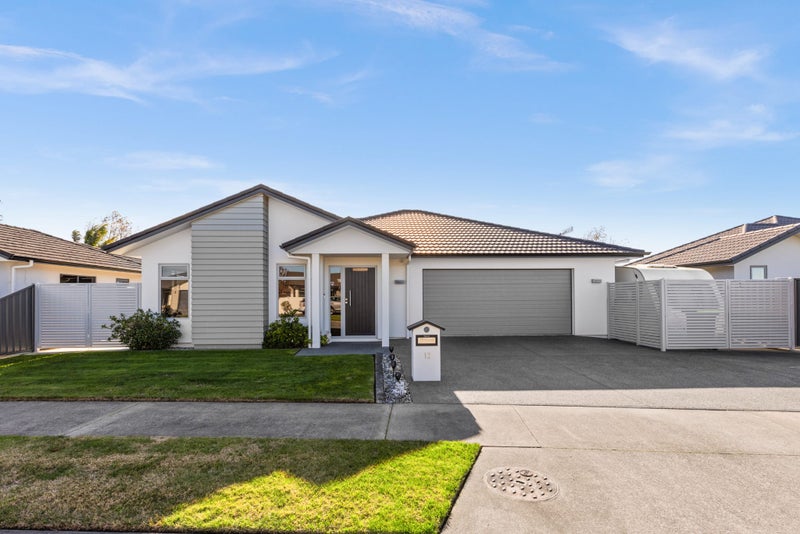 12 Wanaka Place, Poraiti, Napier - Carousel 1