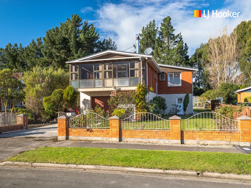 9 Dakota Place, Waldronville, Dunedin - Carousel 1