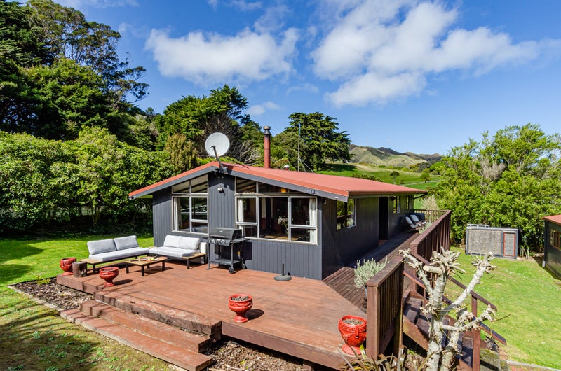 31 South Makara Road, Karori - Carousel 2