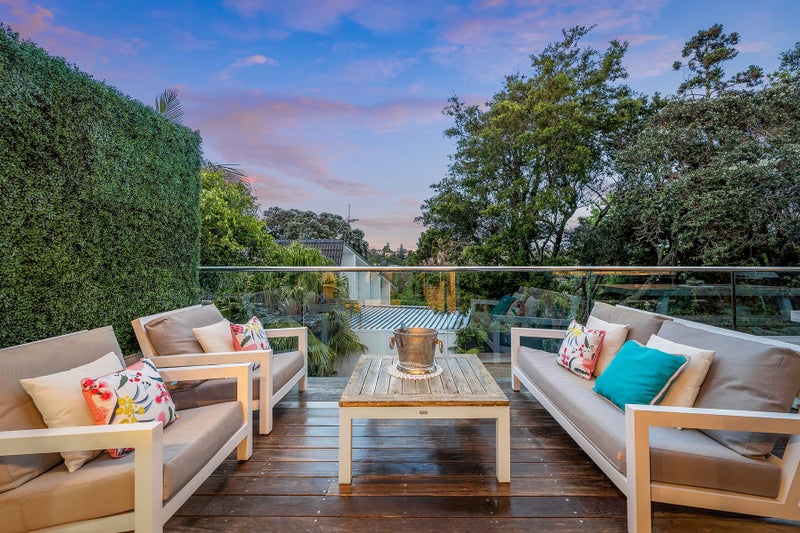 65 Sartors Avenue, Browns Bay, Auckland - Carousel 1