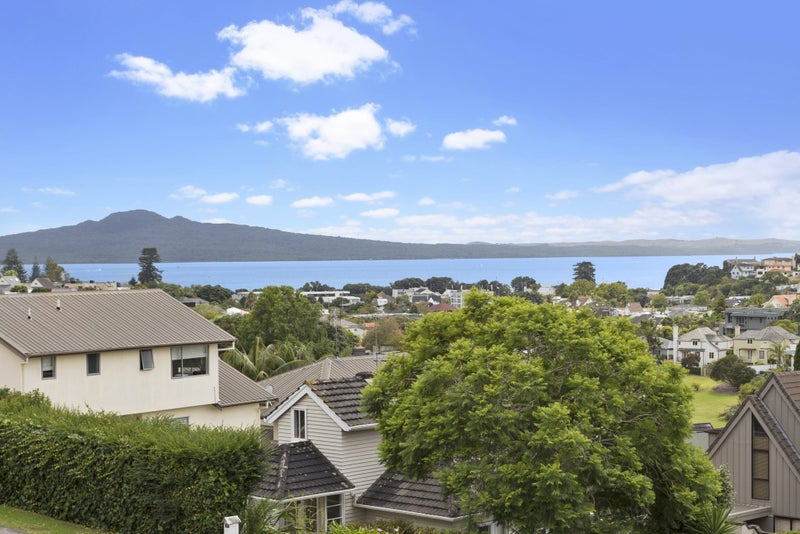 88 Kurahaupo Street, Orakei, Auckland - Carousel 2